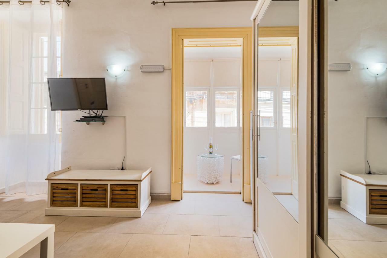 Traditional Maltese Townhouse Hotel Sliema Exterior foto