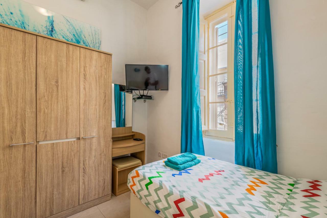 Traditional Maltese Townhouse Hotel Sliema Exterior foto
